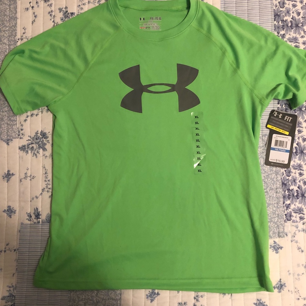 NWT Youth Under Armour Dri Fit